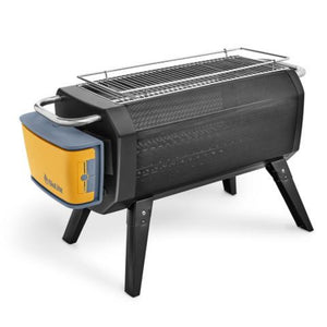 ioLite FirePit plus smokeless fire pit in de tuin met brandend hout en 360 graden zicht