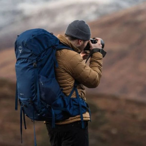 Osprey Rook 65 Astrology Blue OS comfortabele blauwe heren trekkingrugzak van 65 liter met AirSpeed rugpand