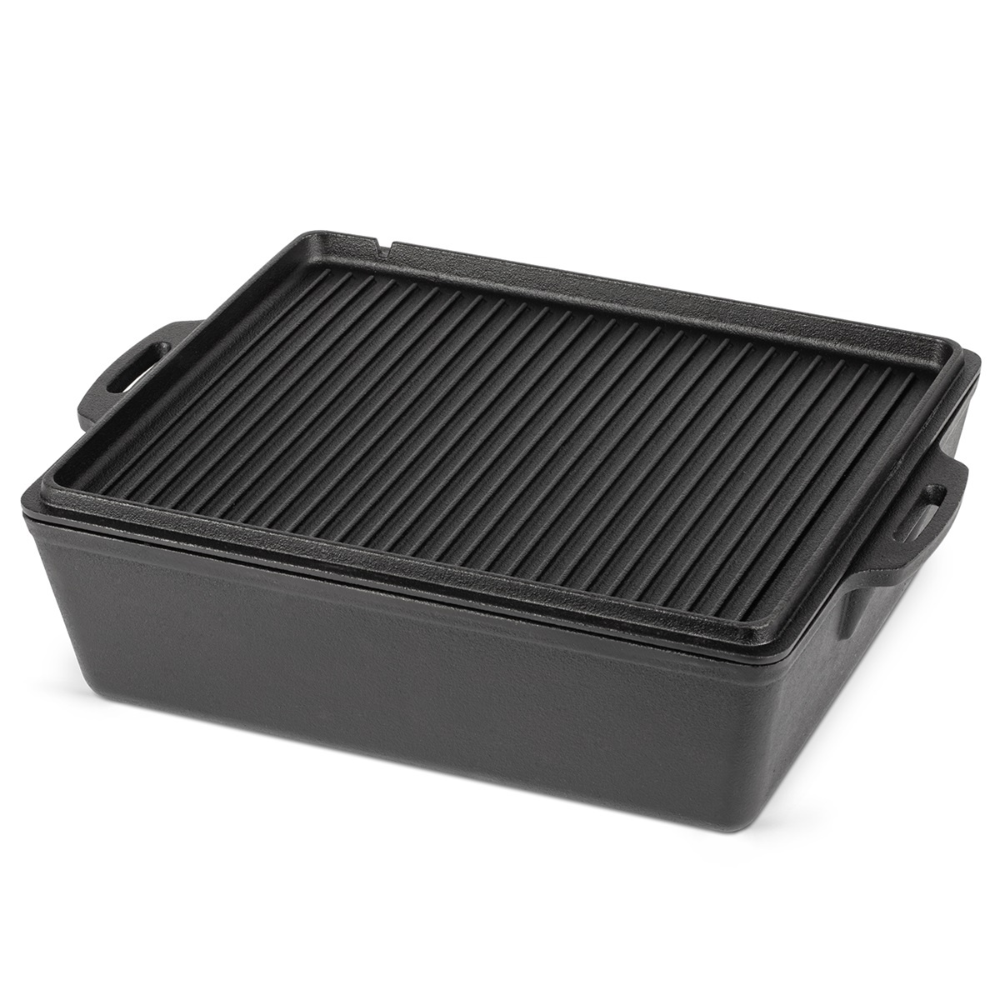 Grote rechthoekige Petromax k12 gietijzeren broodpan van 8 liter met een deksel met opstaande rand en zijhandgrepen voor brood en ovenschotels.