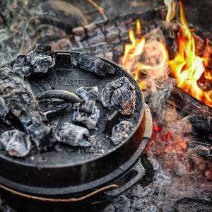 Petromax Dutch Oven FT4.5 gietijzeren outdoor stoofpan met een vlakke bodem zonder pootjes en een inhoud van 3,5 liter