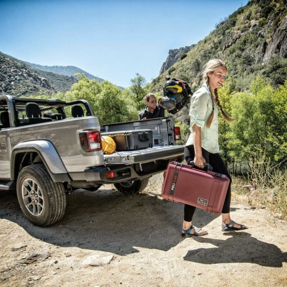 Peli - Peli ATX TRVL Hard-Sided Luggage Charcoal • Stevige koffer