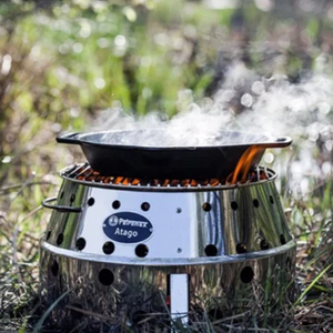 Gietijzeren Petromax skillet fp30h met een diameter van 30 cm, voorzien van twee korte zijhandgrepen en schenktuiten voor barbecues en ovens.