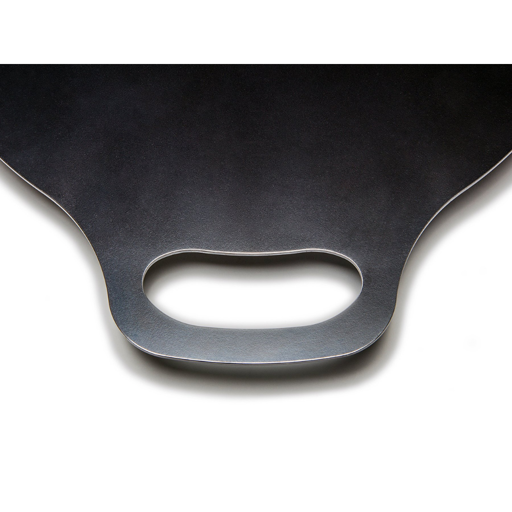 Petromax smeedijzeren grillplaat en vuurschaal van 38 cm met drie losschroefbare pootjes en zijhandgrepen voor outdoor koken.