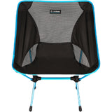 Helinox Chair One zwarte lichtgewicht campingstoel met blauw aluminium frame en mesh zitting