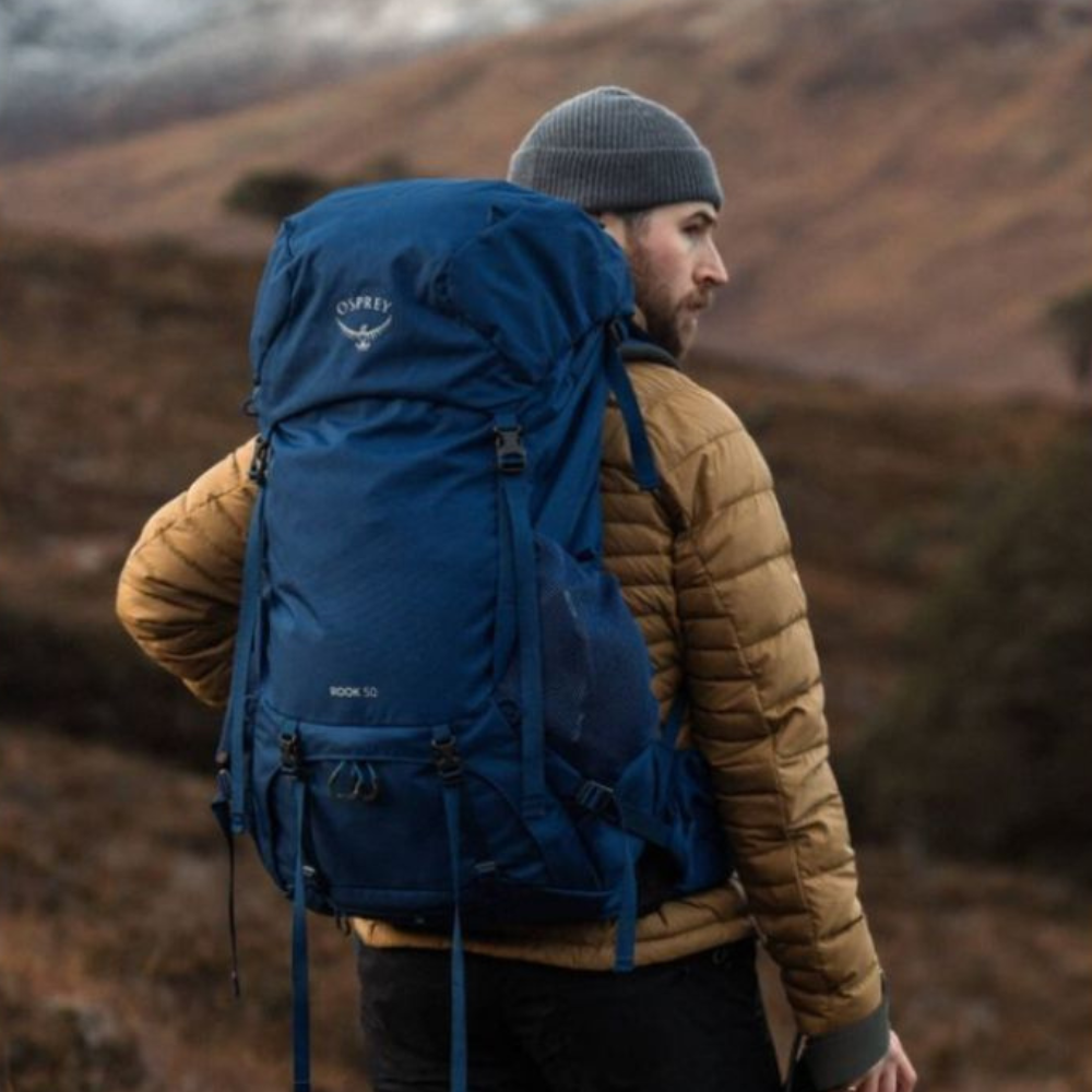 Osprey Rook 65 Astrology Blue OS comfortabele blauwe heren trekkingrugzak van 65 liter met AirSpeed rugpand
