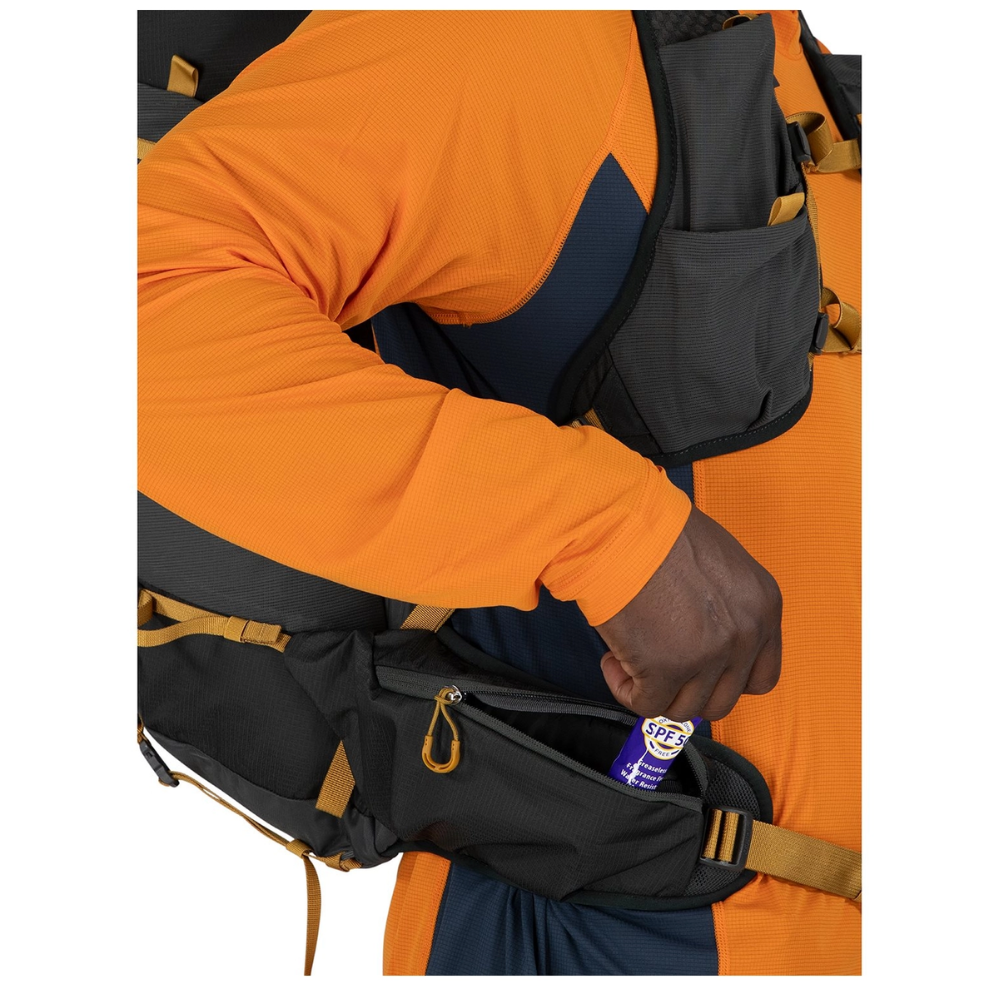 Osprey Talon Velocity 30 Dark Charcoal S-M snelle donkergrijze heren wandelrugzak van 30 liter met ademend rugpand