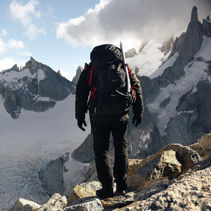 Osprey Aether Plus 85 Black L-XL grote zwarte heren trekkingrugzak van 85 liter met verstelbaar rugpand