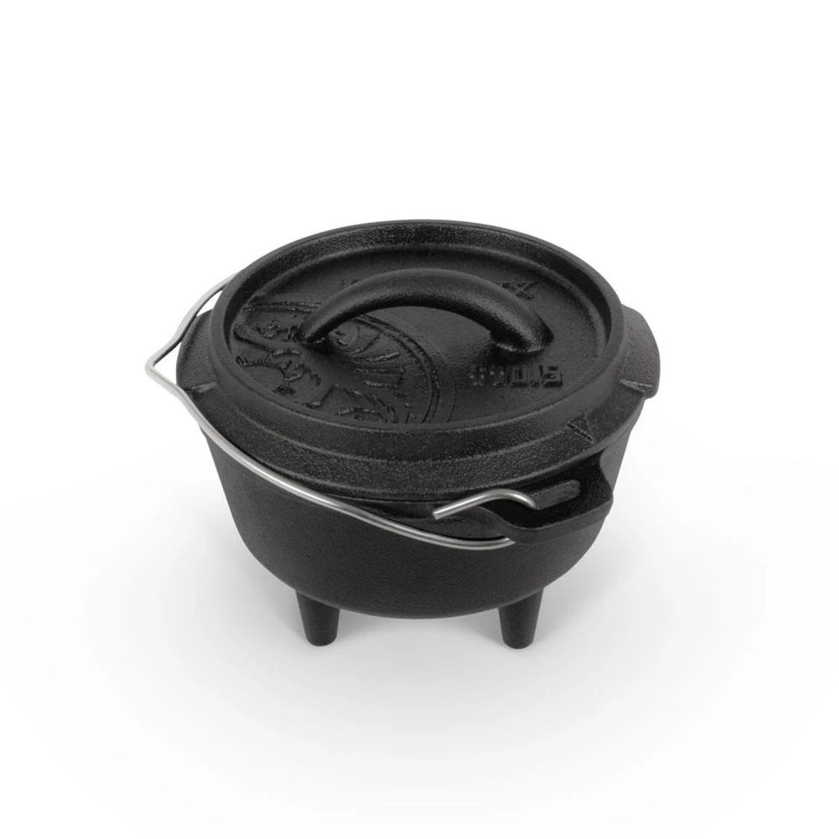 Mini gietijzeren Petromax ft0.5 Dutch Oven met pootjes en een inhoud van 0,56 liter voor sauzen en kleine outdoor gerechten.