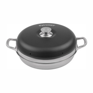 Driedelige roestvrijstalen Petromax camping oven met een ringvormige bakvorm en deksel voor het bakken op kampeerkooktoestellen.