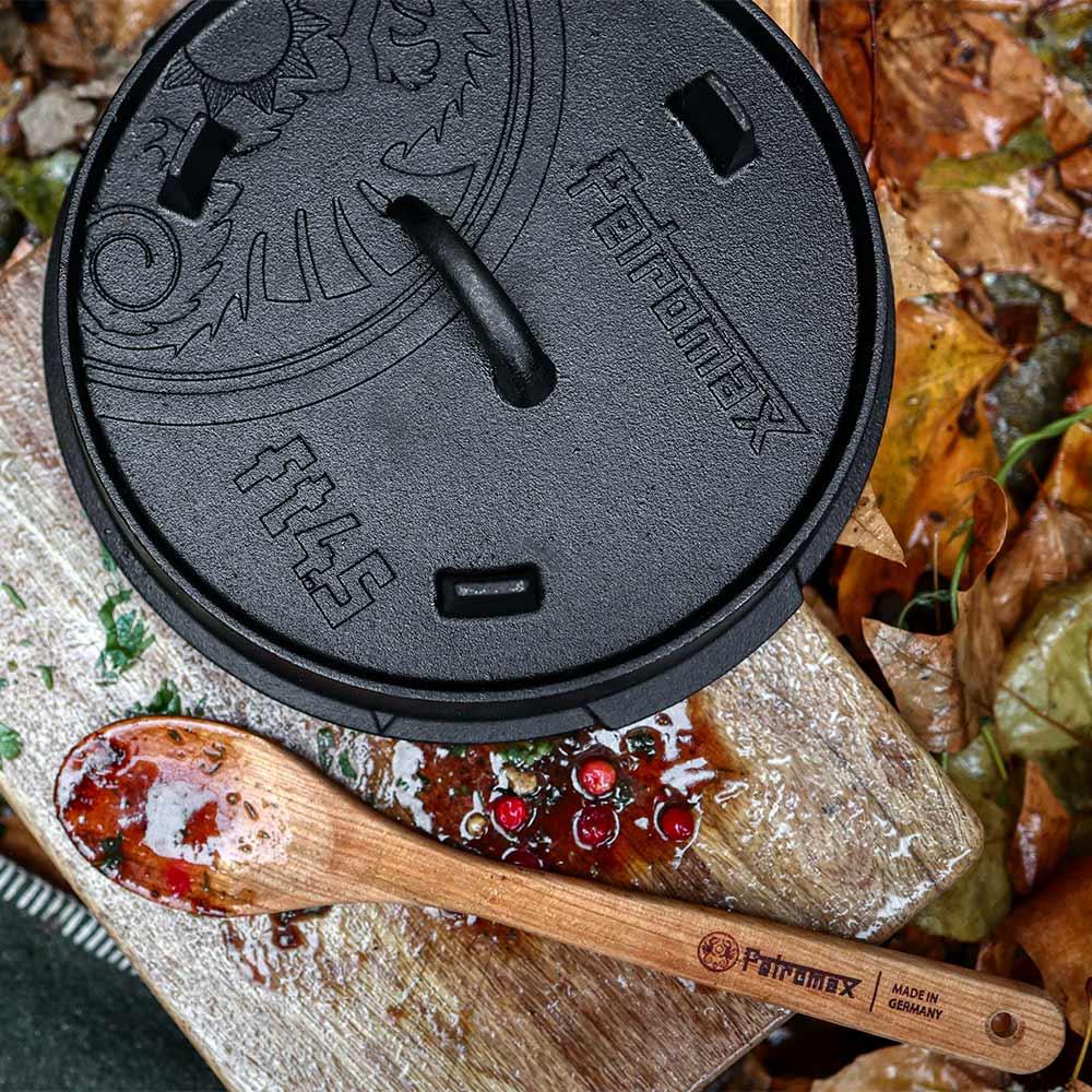 Petromax Dutch Oven FT4.5 gietijzeren outdoor stoofpan met een vlakke bodem zonder pootjes en een inhoud van 3,5 liter