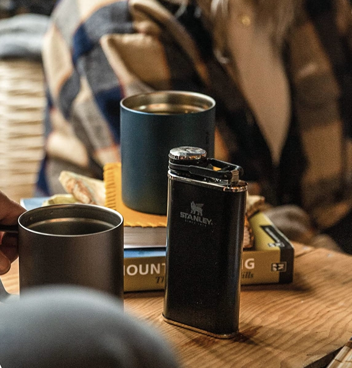 Stanley Flacon Mat Zwart - Easyfill Flask - 0,23L Matte Black - Outdoor Food