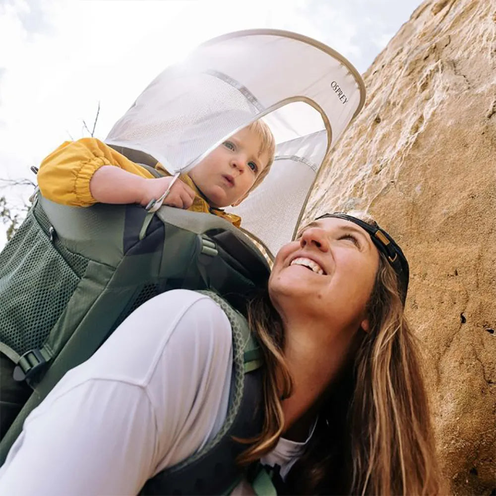 Osprey Poco Premium Child Carrier Black comfortabele zwarte kinderdrager met ingebouwd zonnescherm en opbergvak