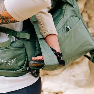Osprey Poco Premium Child Carrier Black comfortabele zwarte kinderdrager met ingebouwd zonnescherm en opbergvak