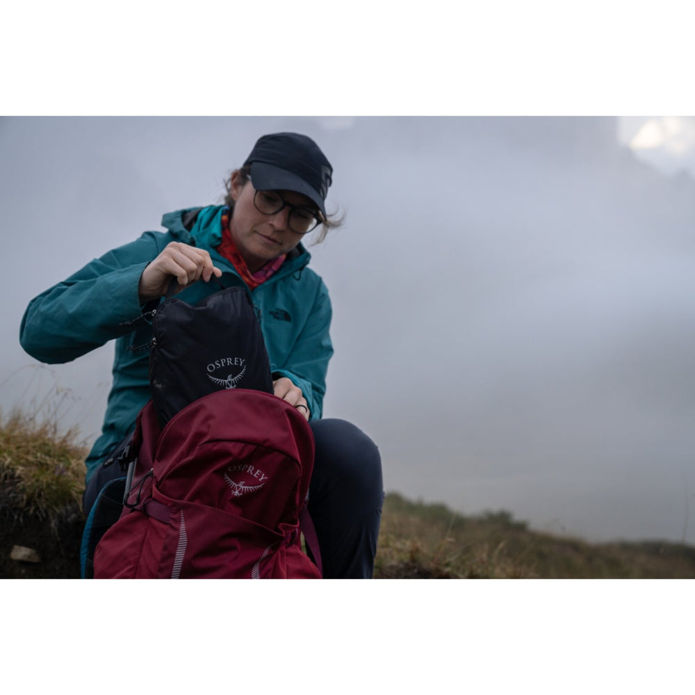 Osprey Ultralight Packing Cube Set in het zwart bestaande uit drie lichtgewicht opbergtassen van verschillende formaten voor bagage