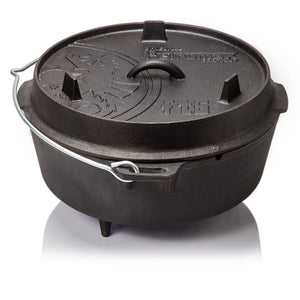 Gietijzeren Petromax ft6 Dutch Oven met pootjes en een multifunctioneel deksel voor koken direct in de hete kolen.
